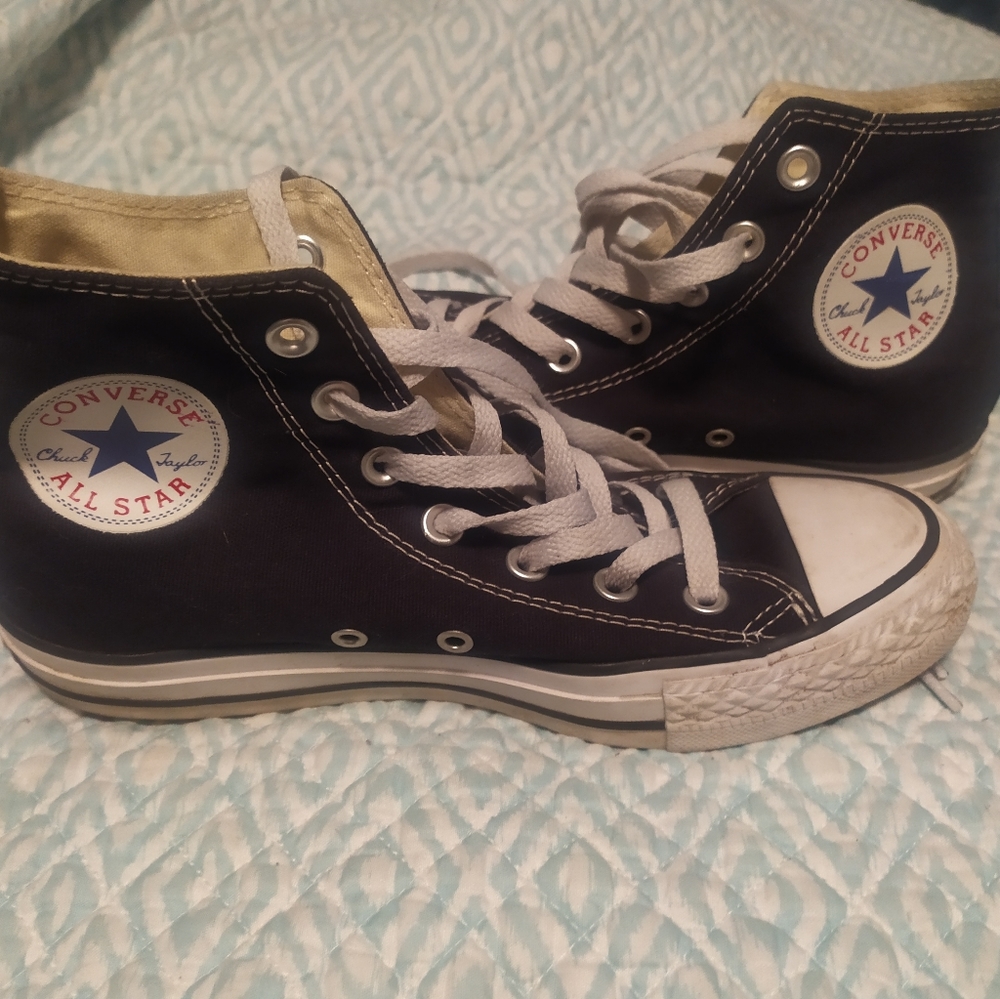 Black Chuck Taylor Converse High Tops Size 7